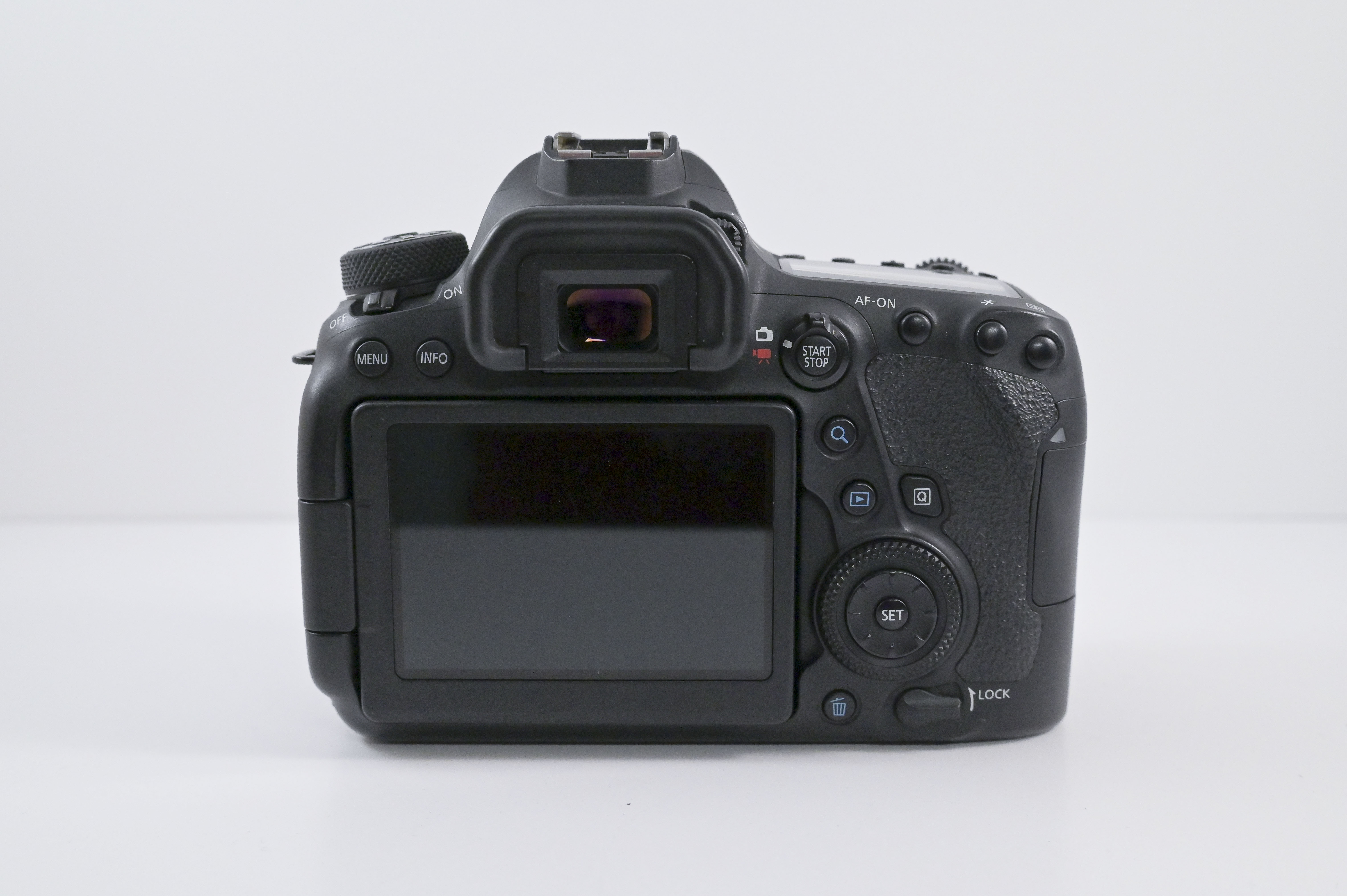 Occ Canon EOS 6D mkII + EF 50mm F1.8 Occ Canon EOS 6D mkII + EF 50mm F1.8