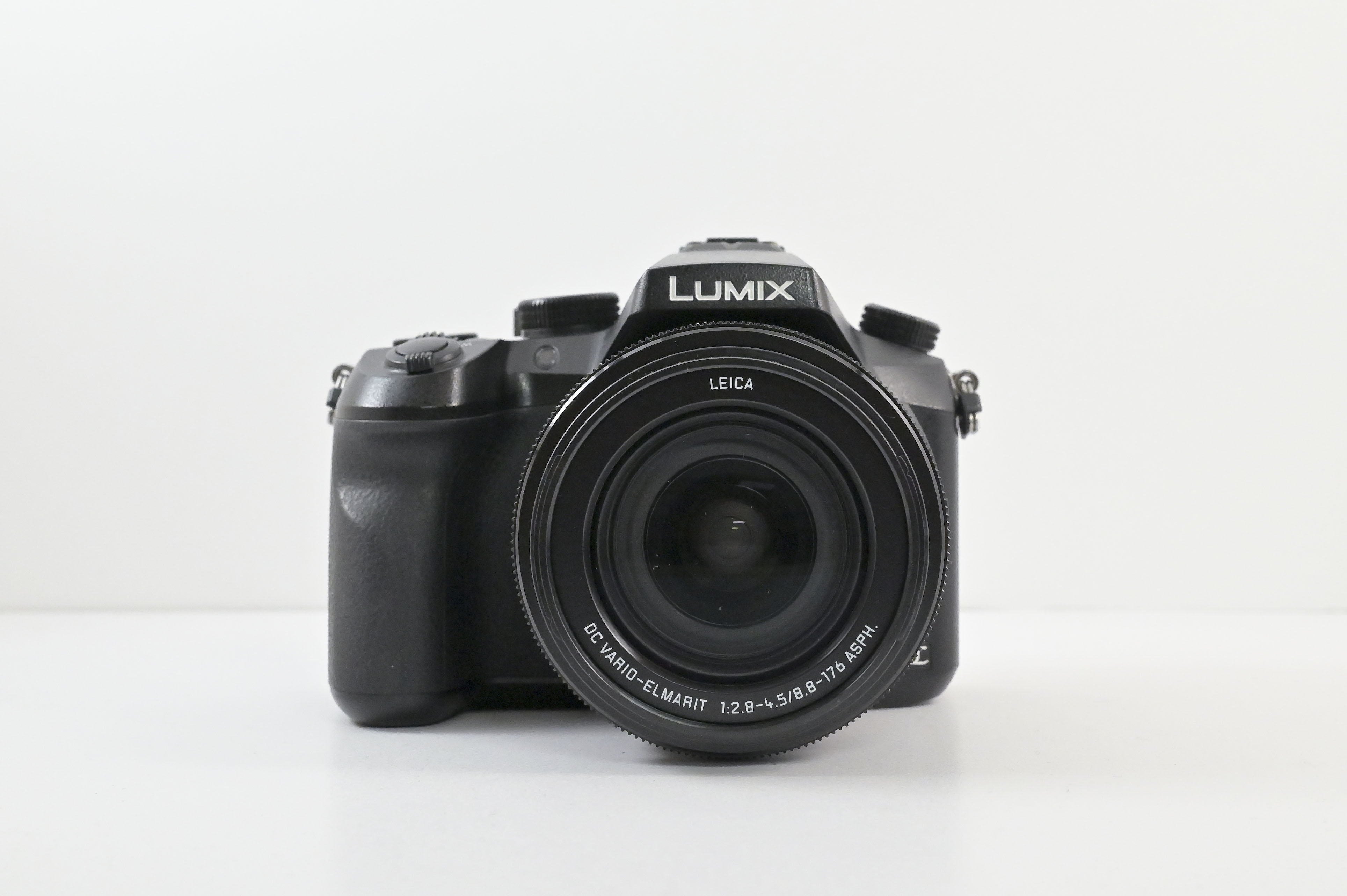 Occ. Panasonic Lumix FZ-2000 *582* Occ. Panasonic Lumix FZ-2000 *582*