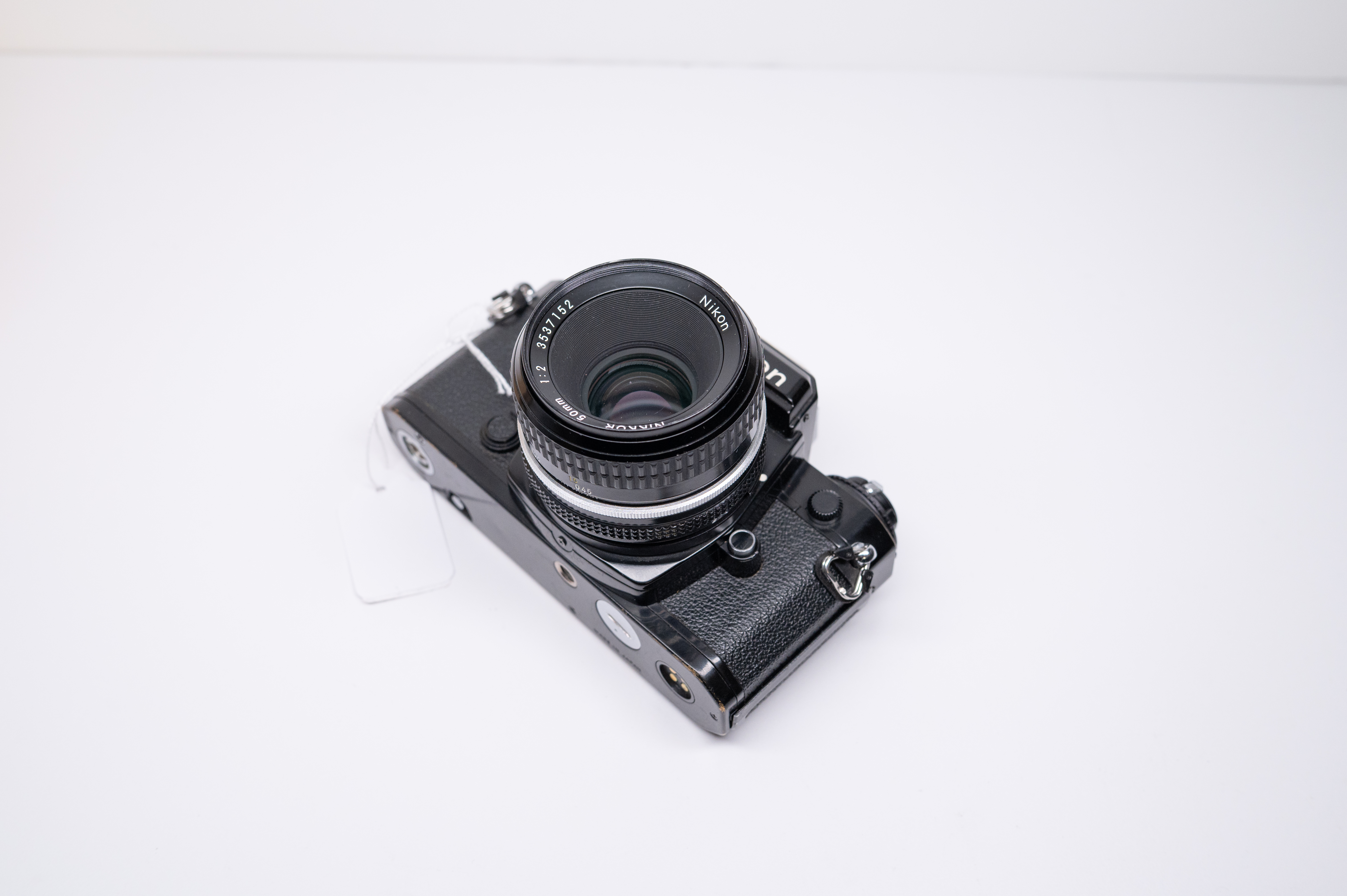 Nikon FE Body + Nikkor 50mm f/2.0 + Originele Doos Occasion *722*