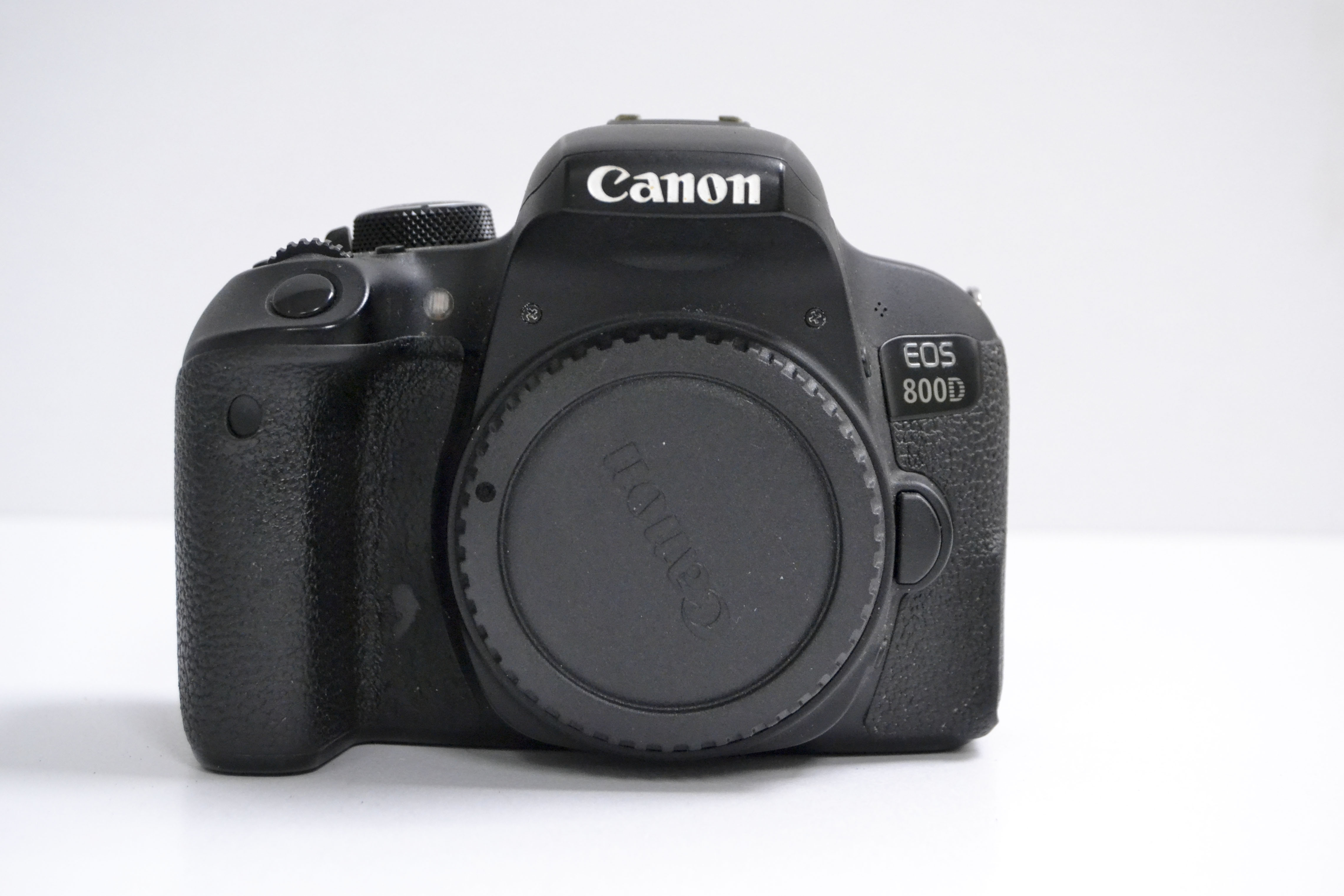 Occ Canon 800D + EFS 18-55 mm IS Occ Canon 800D + EFS 18-55 mm IS
