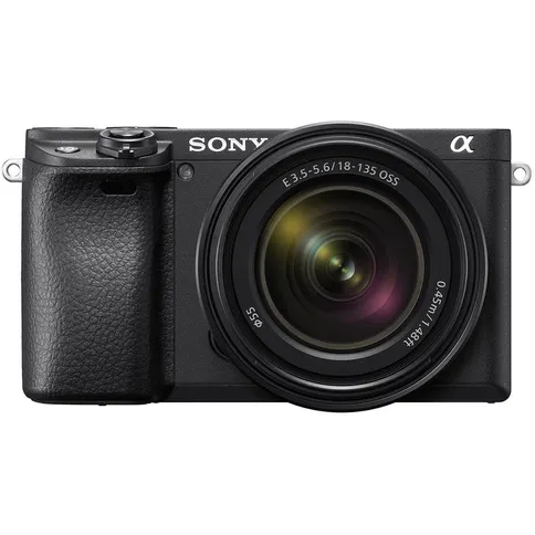 Sony A6400A + 18-135 mm 