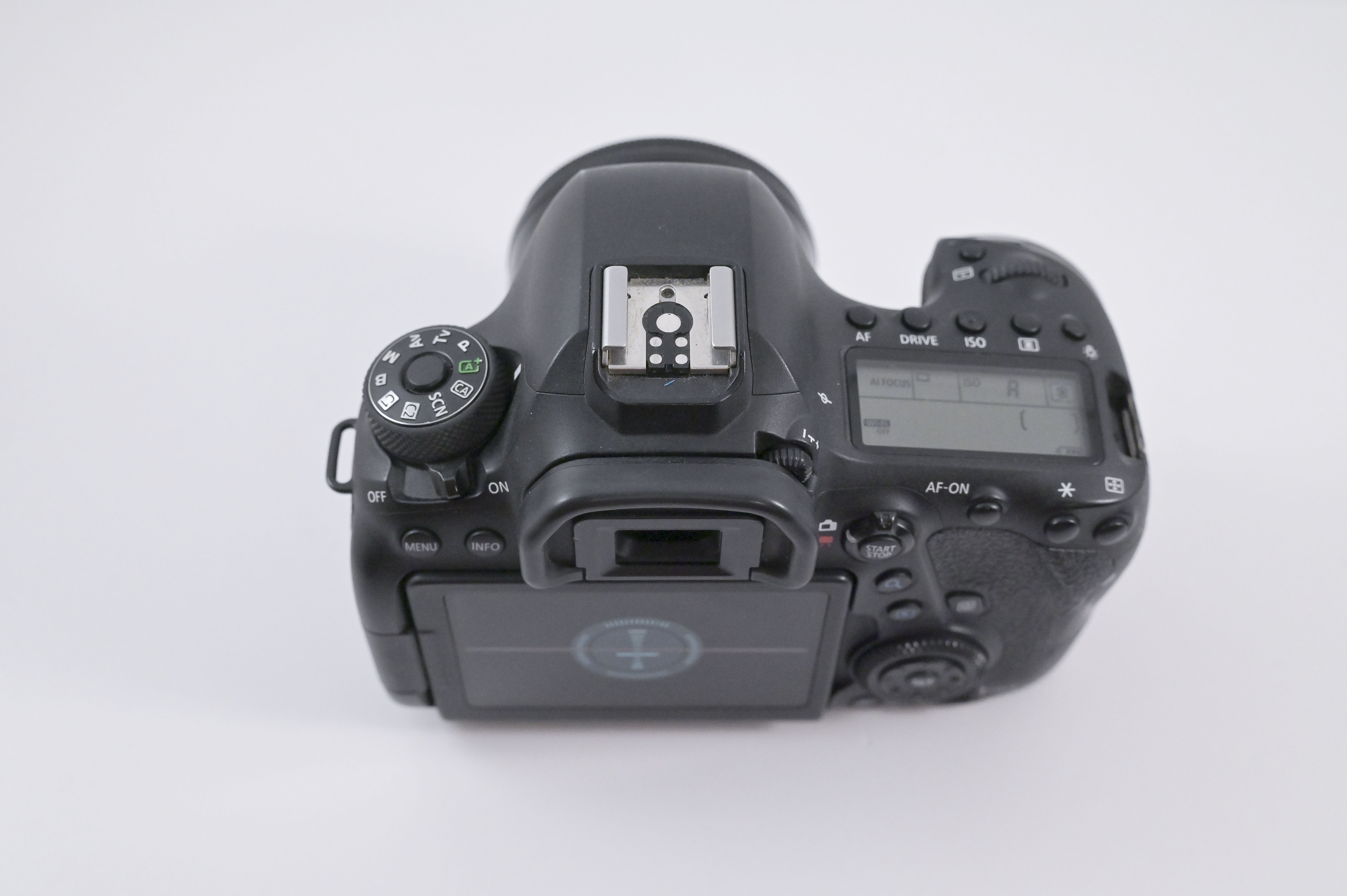 Occ Canon EOS 6D mkII + EF 50mm F1.8 Occ Canon EOS 6D mkII + EF 50mm F1.8