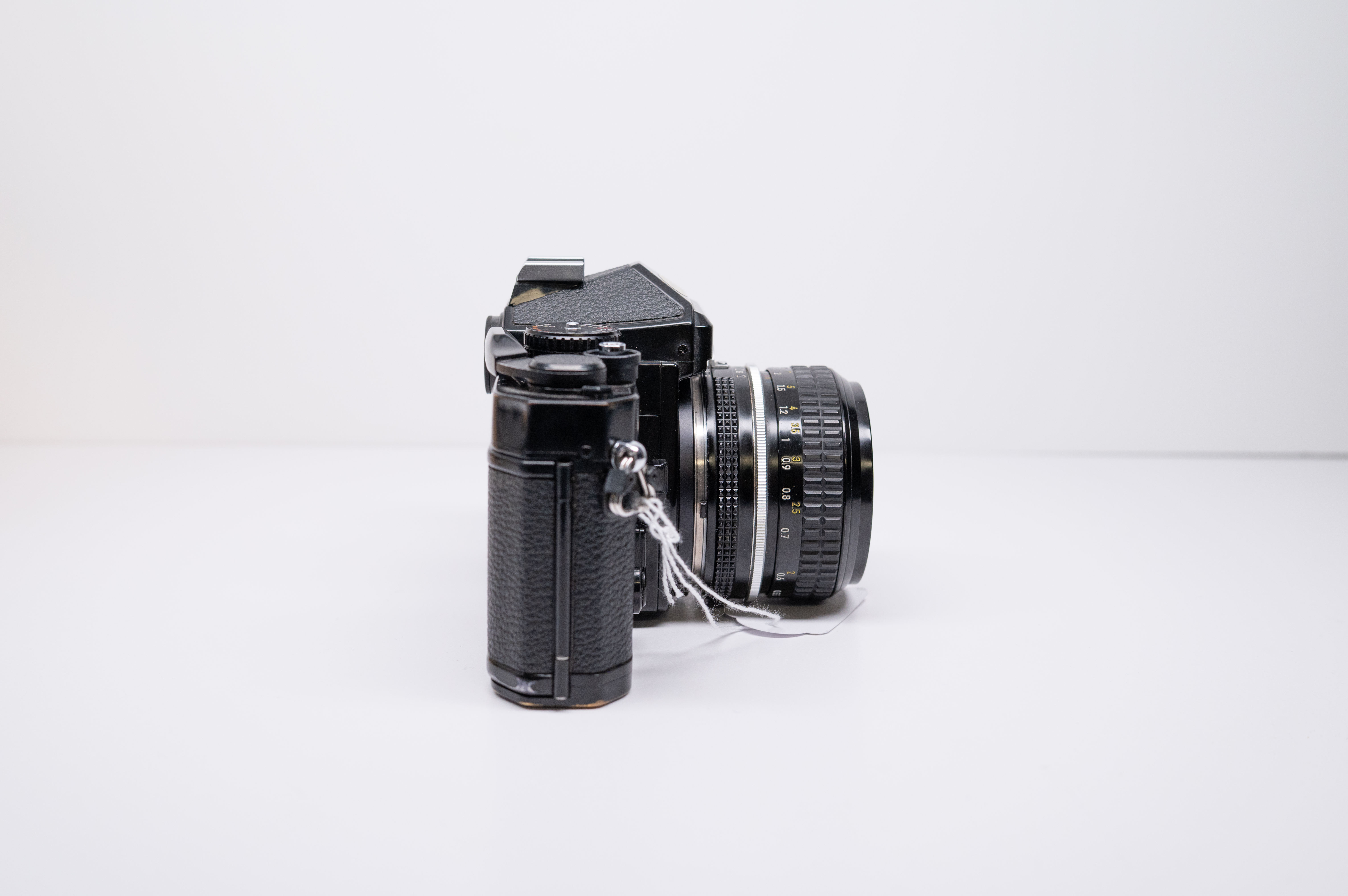 Nikon FE Body + Nikkor 50mm f/2.0 + Originele Doos Occasion *722*