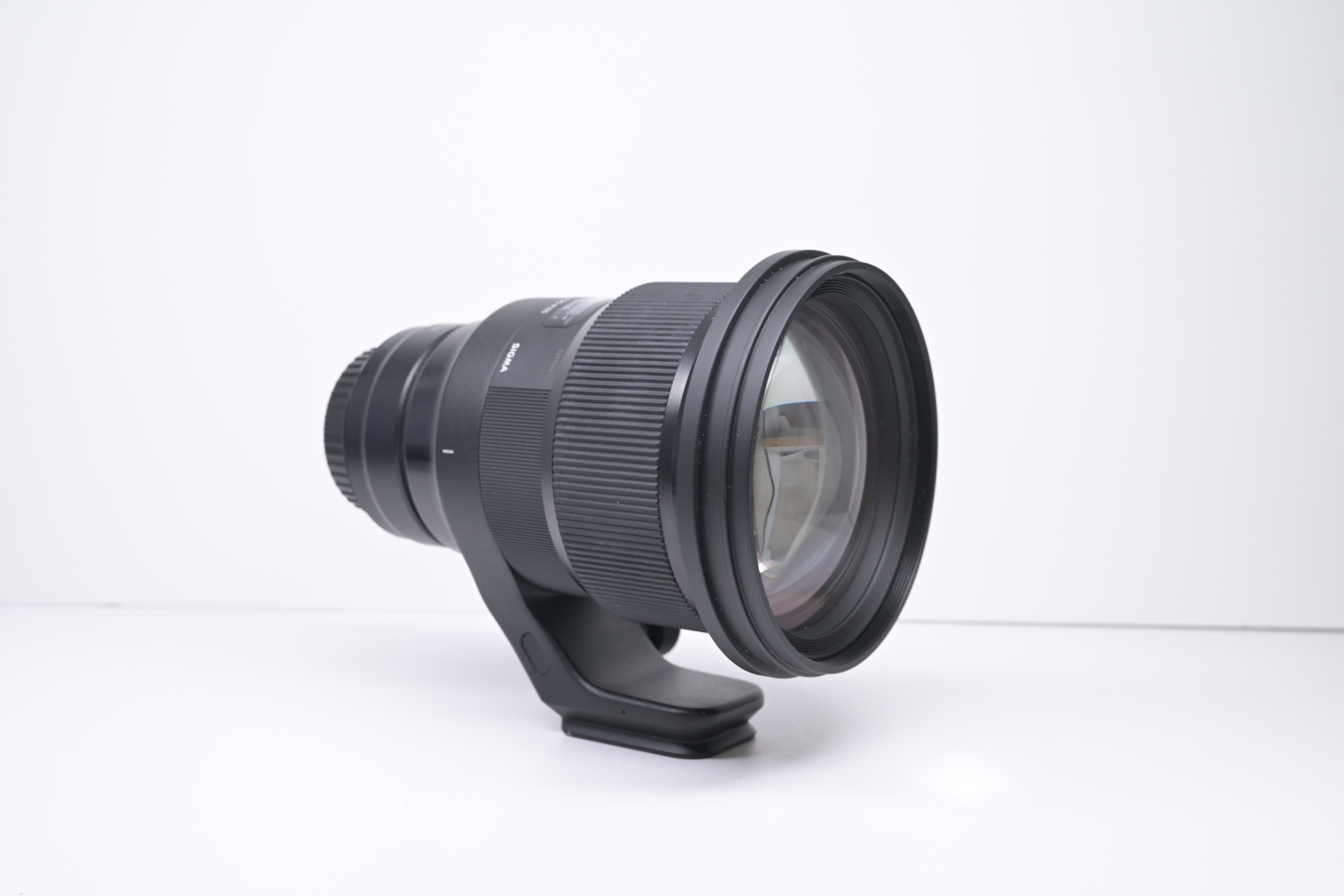 Occasion Sigma 105mm f/1.4 DG HSM Art (Canon EF) + EF-RF Adapter 
